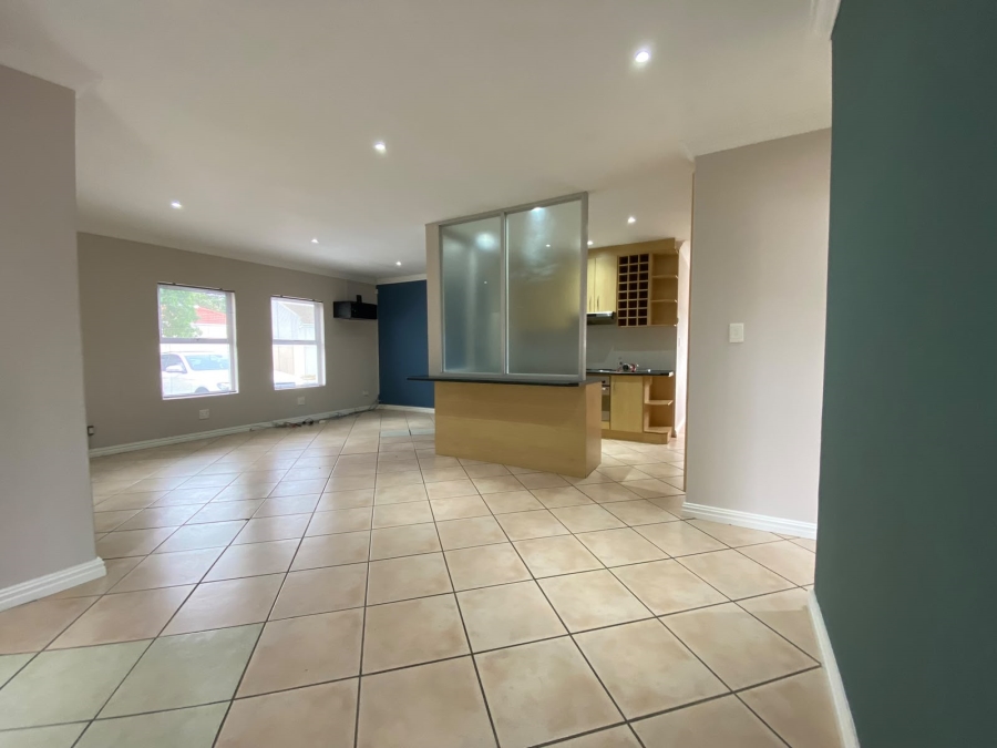 To Let 3 Bedroom Property for Rent in Parklands Western Cape